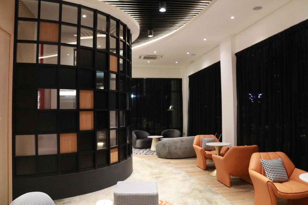 Otel Hotel Suite Sibu Esterno foto