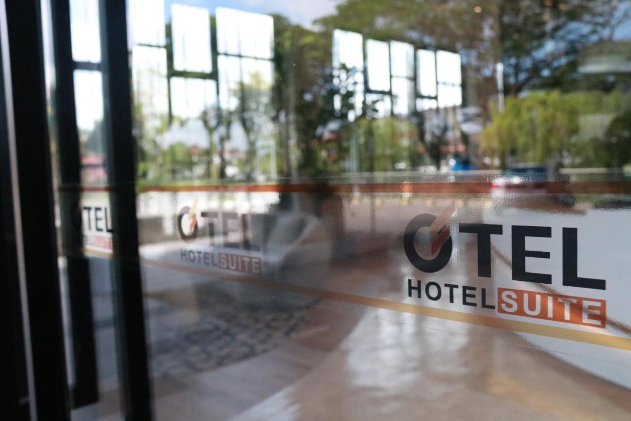 Otel Hotel Suite Sibu Esterno foto